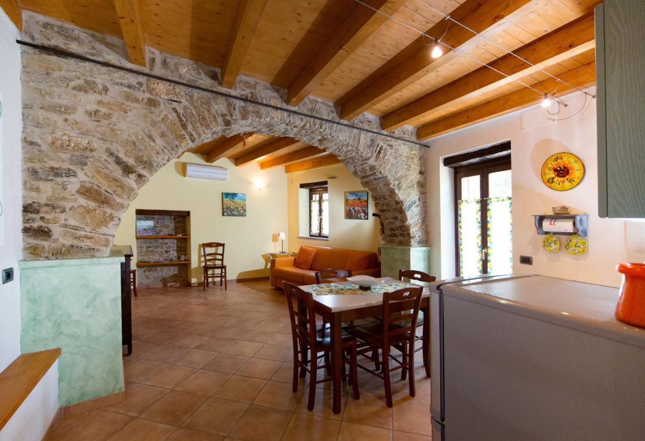 Il Nido Delle Rondini Villa Testico Exterior foto