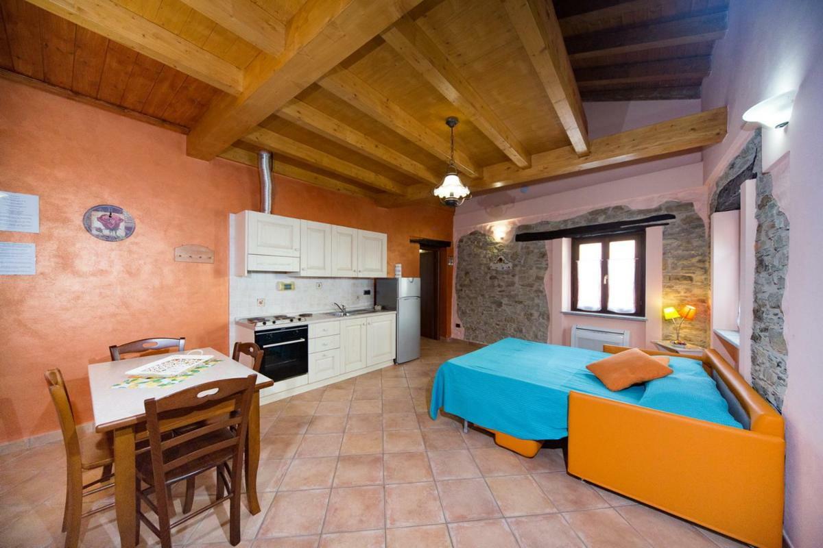 Il Nido Delle Rondini Villa Testico Exterior foto