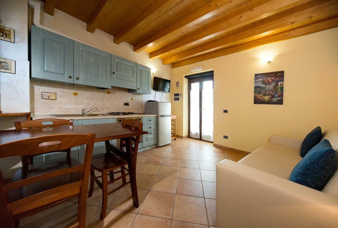 Il Nido Delle Rondini Villa Testico Exterior foto