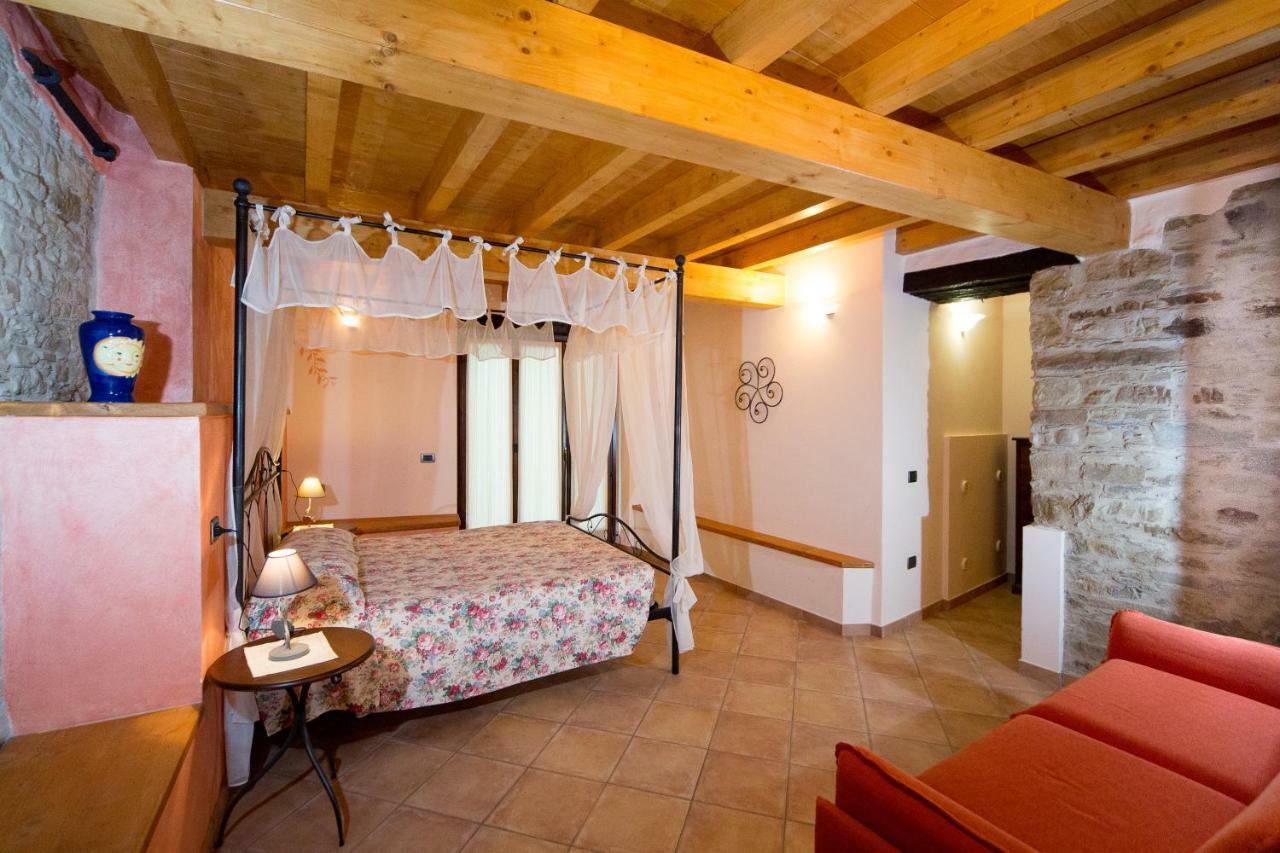 Il Nido Delle Rondini Villa Testico Exterior foto